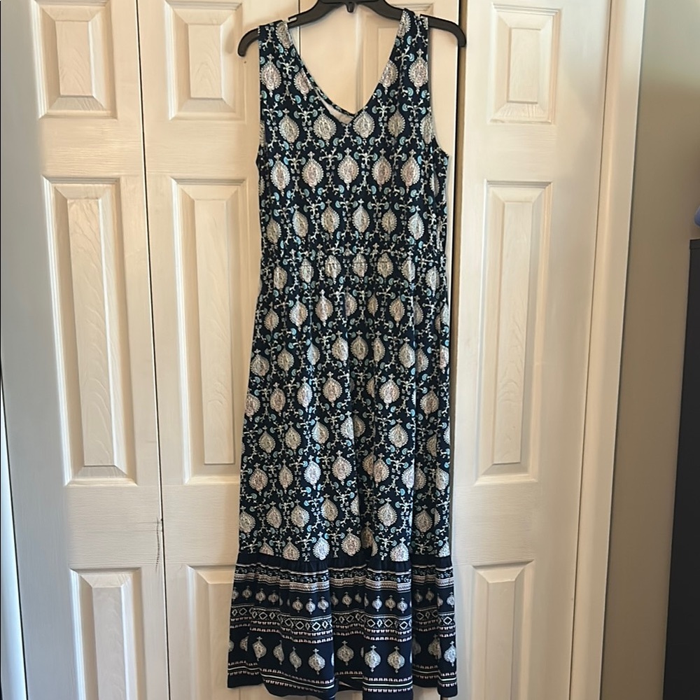 Elegant Black and White Patterned Dress